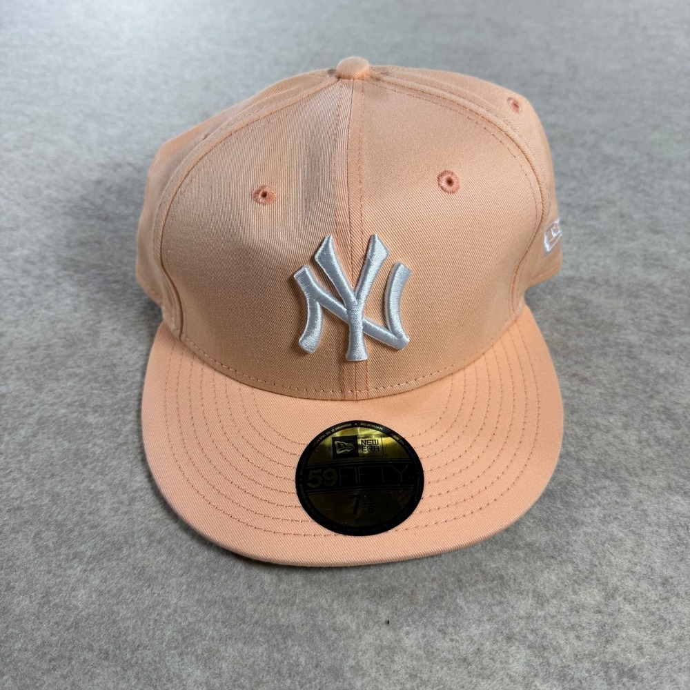 New Era 59FIFTY New York Yankees Fitted Hat 7 5/8 Peach Pink MLB